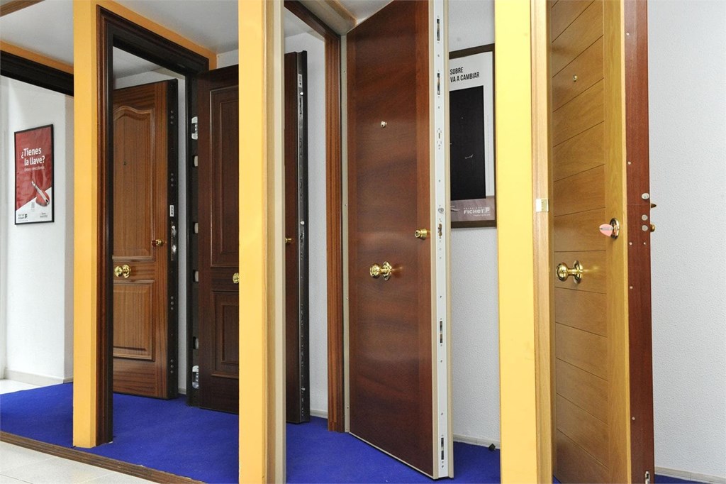 7 aspectos claves que debe tener en cuenta a la hora de comprar una puerta acorazada Fichet