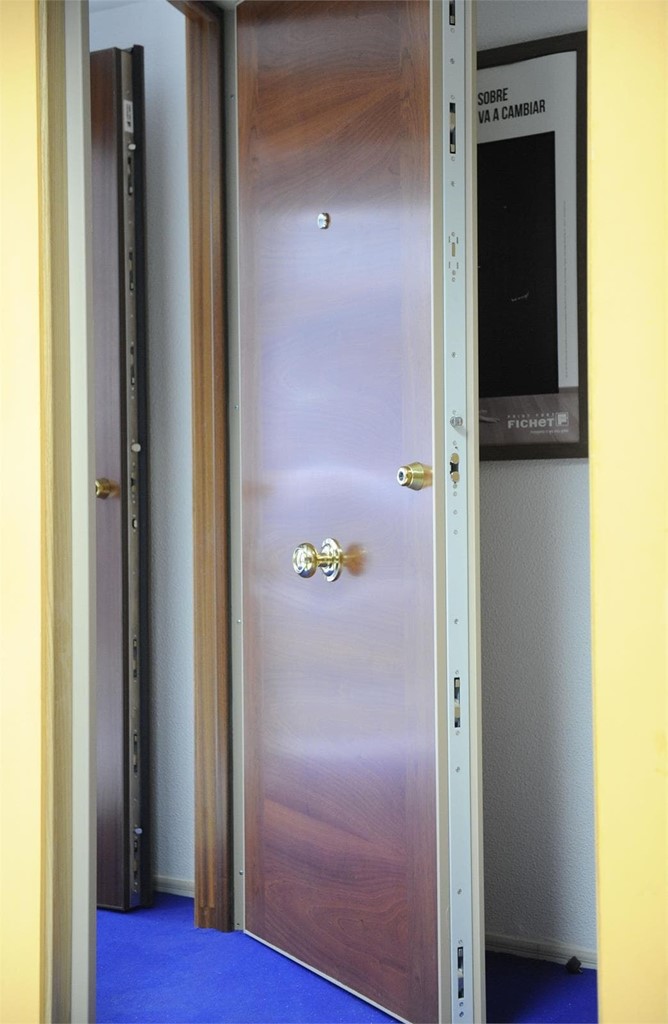 Conozca nuestras puertas acorazadas de la Gama Forstyl