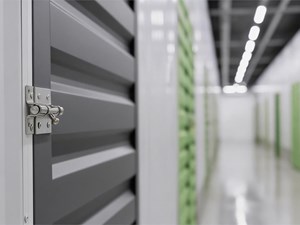 ¿Por qué se debe potenciar la seguridad de la puerta del trastero?