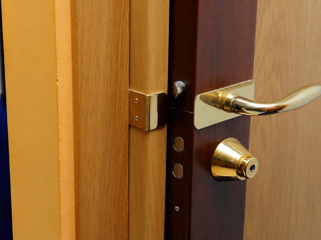 Su negocio protegido: mantenimiento de puertas de seguridad en A Coruña